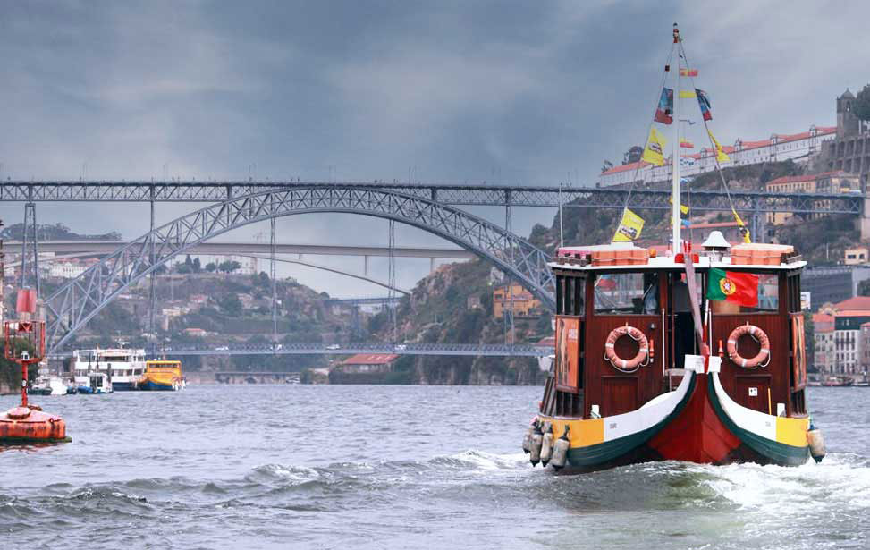 6 Bridges Cruise, Ribeira Quay