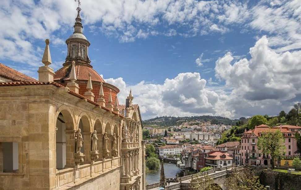 Douro Valley Tour (Amarante, Pinhão and Peso da Régua) with Wine Estate visit
