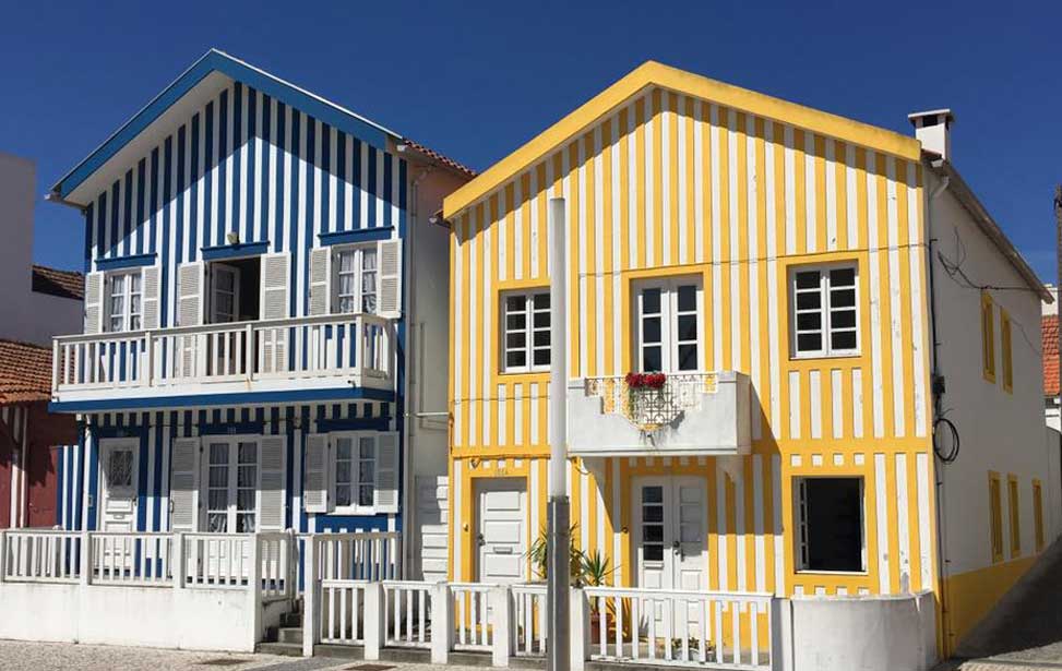 Aveiro and Costa Nova small-group half-day tour from Porto with river cruise
