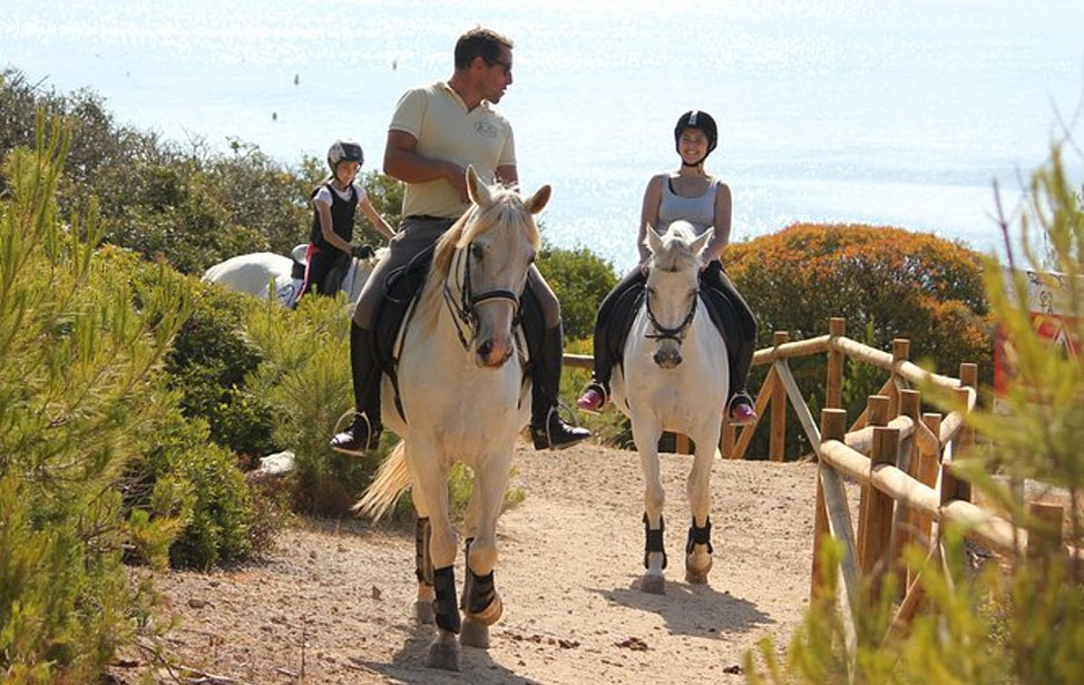 Exclusive horseriding in Portimao (no experience required)