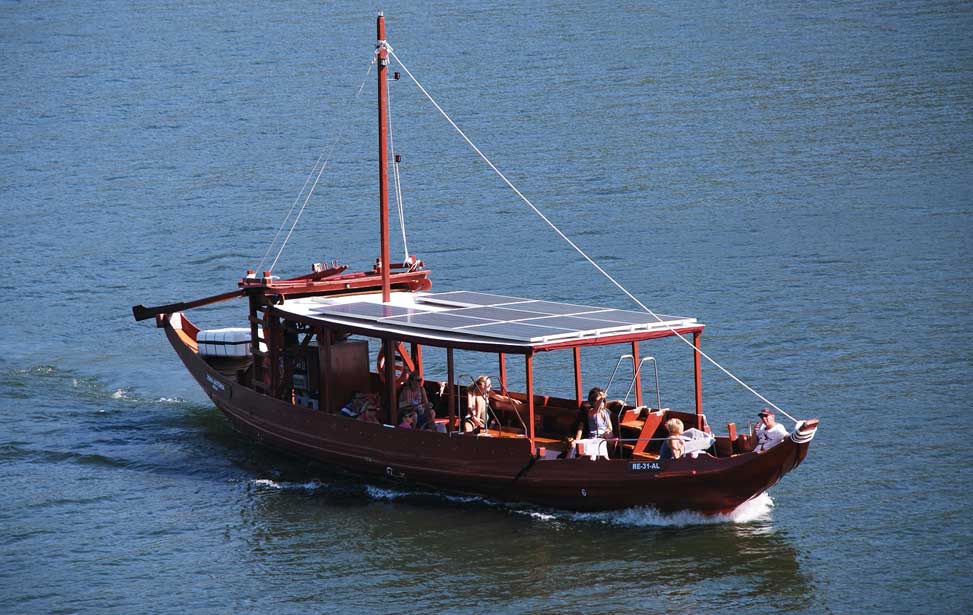 TWO HOUR RABELO BOAT TOUR FROM PINHÃO