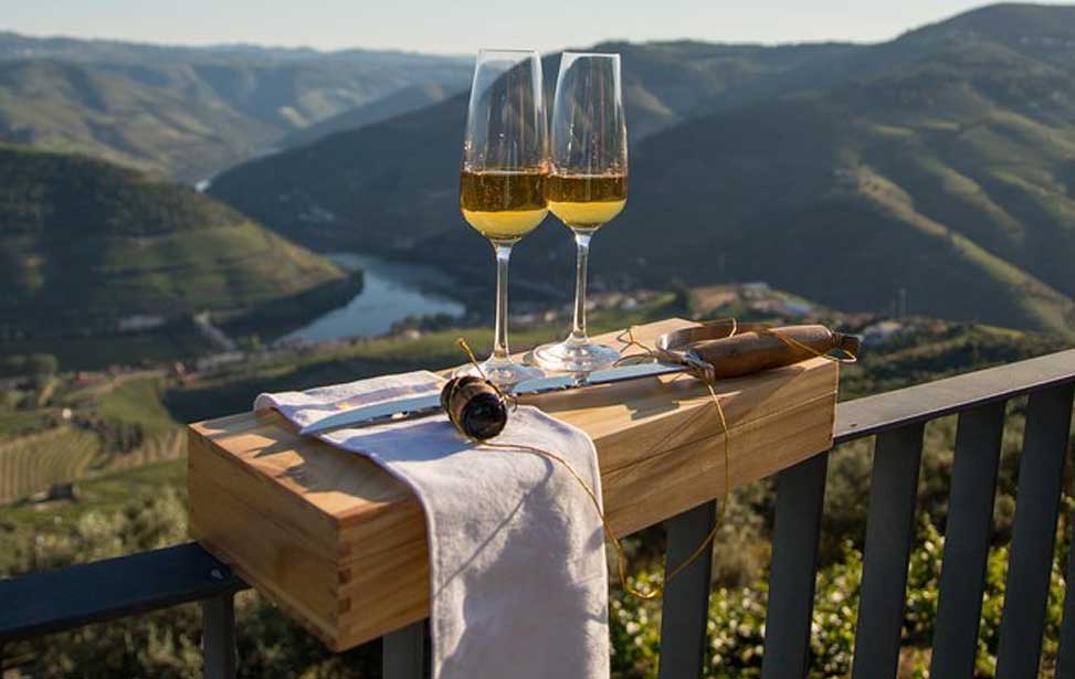 Wine Venture and Boat Trip in Douro Valley