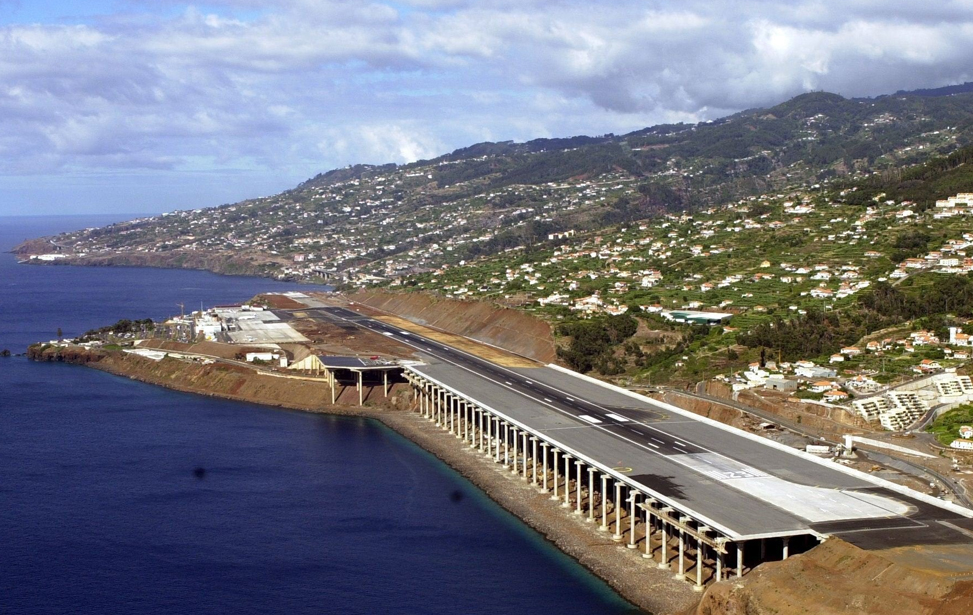 Madeira Airport (FNC)