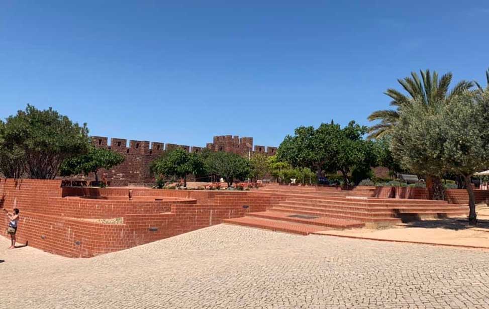 Small-Group Day Tour of Silves and Monchique with Wine Tasting